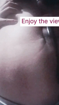 Curvy Sissy Femboy in Rosa Dessous - Riesiger Dicker Po, Getränkt Mit Gleitgel, Großer Trans Po Und Mehrere Spermaspritzer
