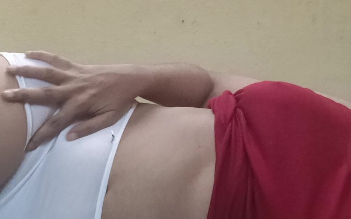 zarahkhan: Bhabi Ấn Độ tự làm tình