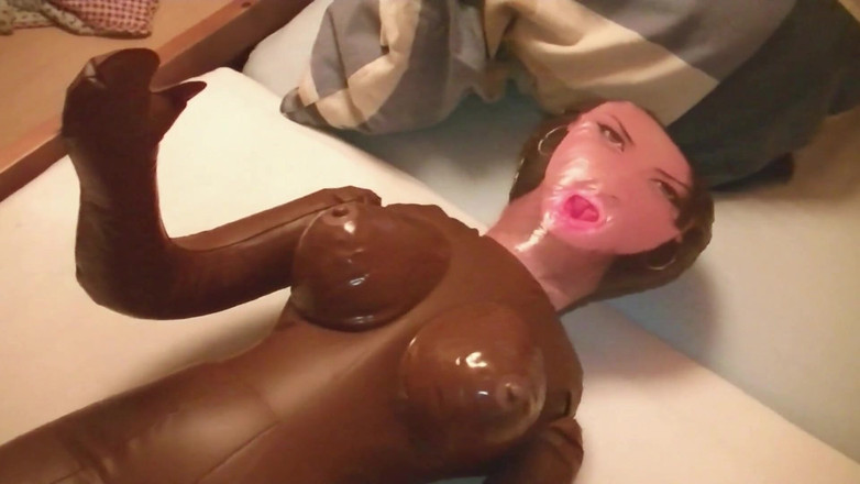 Mark Hannes: Черная секс-кукла, трах с кримпаем, мастурбация