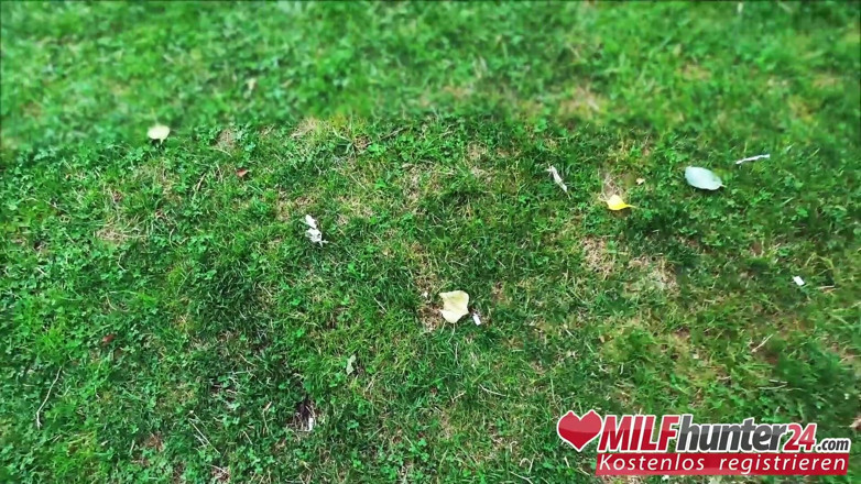 MILF Hunter 24: La miLF hunter sbatte Mia blow duramente e noci nella...