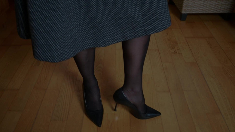 KimisWorld: High Heels auf Holzboden - Scharfes fersenklick &amp;langsames Asmr