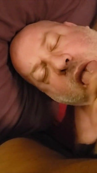 Cum Fountain! BBC Gives Bear Huge Facial and He Jerks off