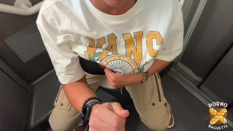 Porno Baguette: Pam, splendida bionda, ama il sesso duro!