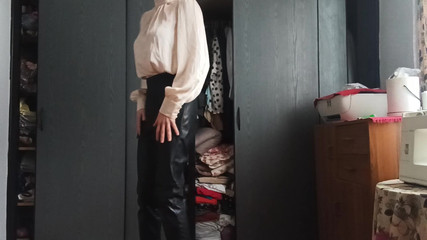 Governess Victorian fashion glamour: 2023 02 18 Šatny