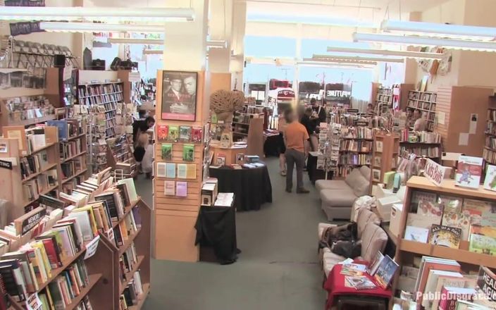 Public Disgrace by Kink: लाल बालों वाली किताबी कीड़ा किताबों की दुकान में अपमानित और चुदाई करती है!