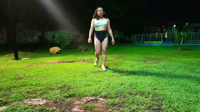 Samanta sucubo: Ein Kurzer Spaziergang Im Park
