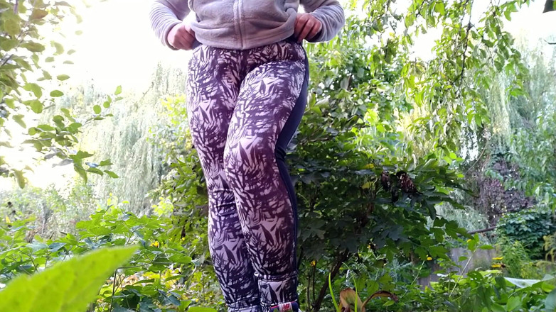 Elena: Il mio nettare dorata per te all'aperto in pantaloni da...