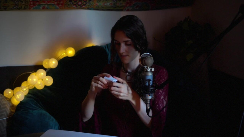 Piper Blush: Asmr Kağıt Sesleri