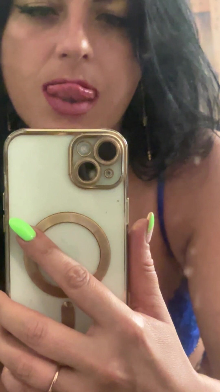 MilfyCalla: Стринги и ласки с зеркалом - мягкое, медленное, соблазнительное