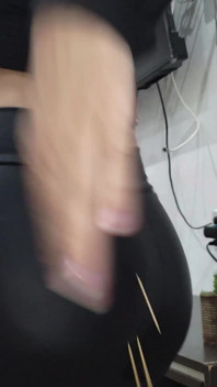 Enf la femmina viene beccata nuda