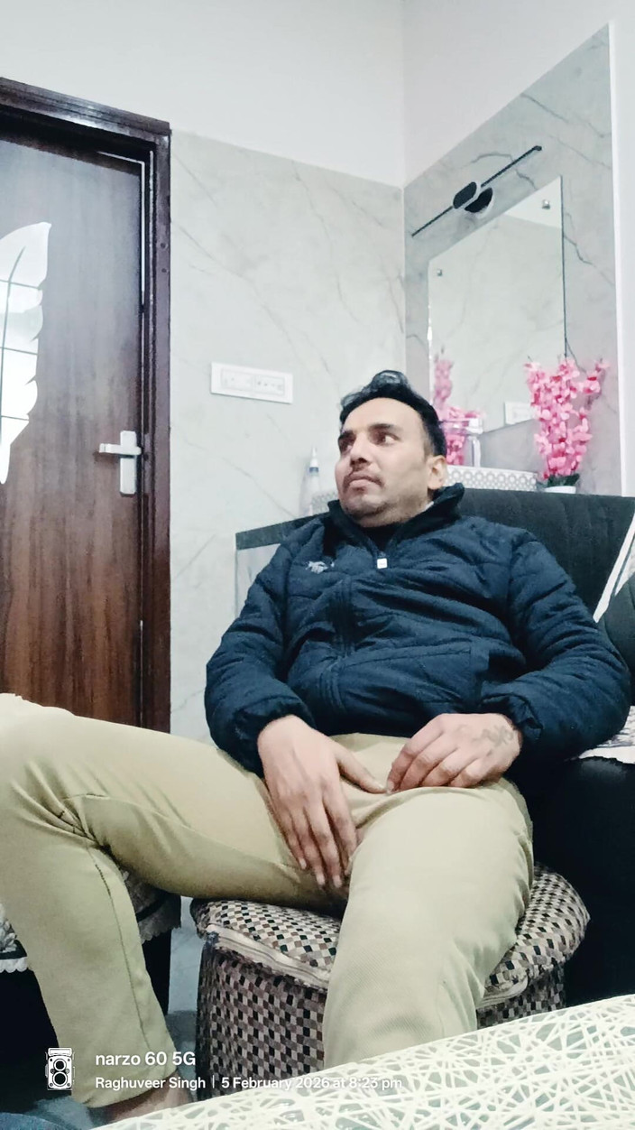 Rajasthani-old-lover: aisain táta strýc evropský americký táta indický armádní muž desi...