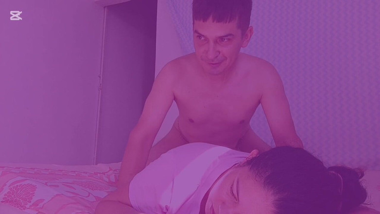 Valkyrie and Luigy Couple: Linda esposa chupando garganta profunda