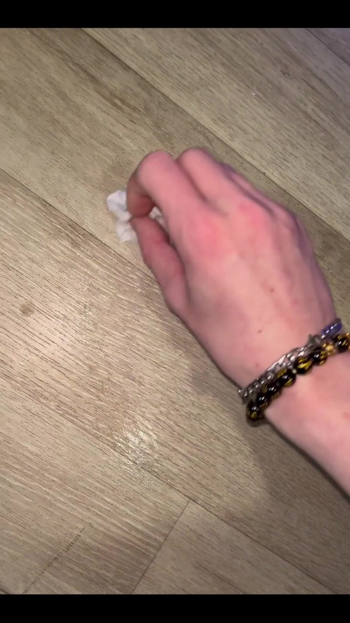 Johnny69227: Gecenin ortasında hızlı mastürbasyon yapıyor