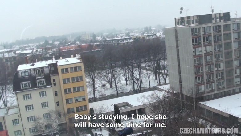 CzechAmateurs: Amatoriali cechi 70 studenti scopano in pubblico