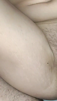 털이 무성한 보지 핥고 따먹기