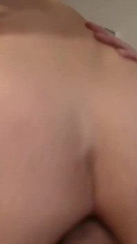 An amazing brunette babe enjoys getting fucked in her asshole