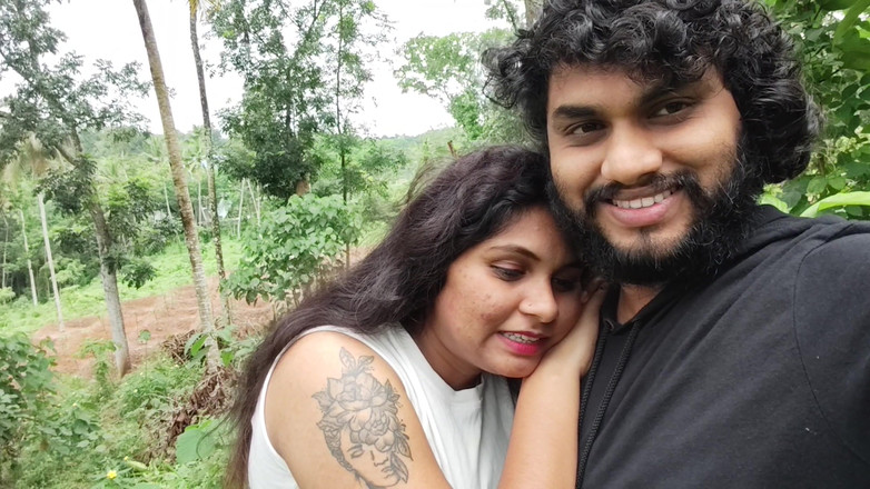 Vaigavarun45: インドのマルカップルがホテルの部屋で旅行セックスをする