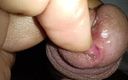 Tommhot: Pau sem cortes - Precum - Prepúcio - close-up - pau grande