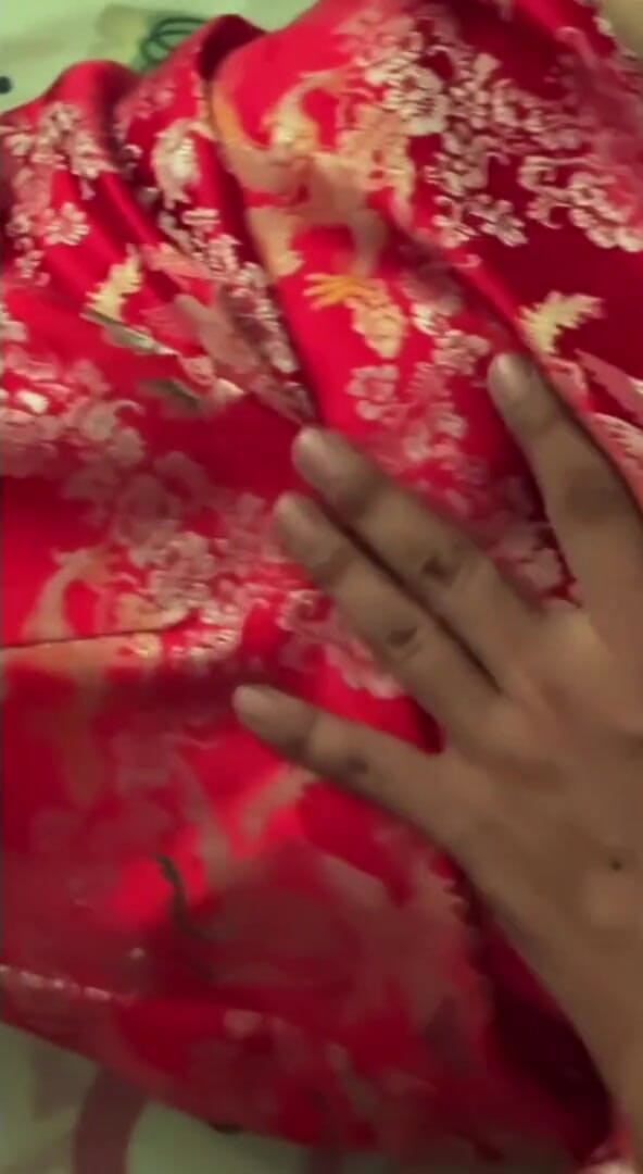Hashini Hirunika: 보지와 젖탱이 플레이