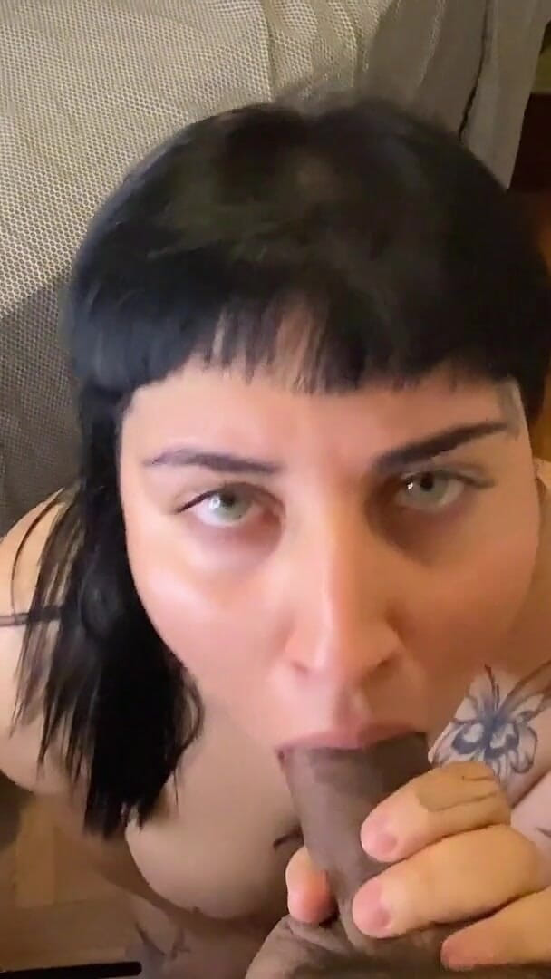 mamiimaldii: Bir Curvy Goth Ile Sert Seks Yaptım