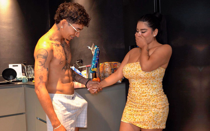 Issane: サービスガールは、昇給を得るために雇用主の息子に特別待遇を手伝う