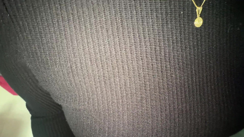 FelipeSkullX: 我的继母把所有的精液从我的鸡巴里挤出来，这样我就可以专注于我的学习
