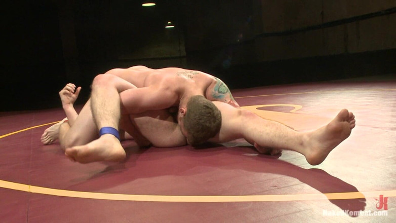 Naked Kombat: Tony Hunter Vs Sebastian Keys