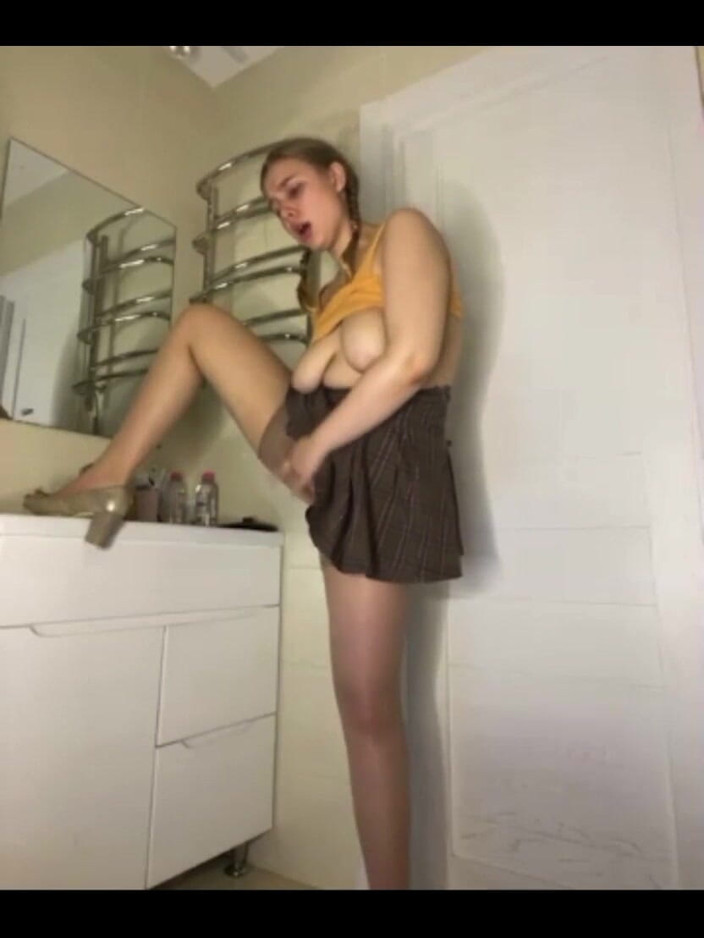 JuiceLussie: My Stepsister Fucking with Big Dildo in Bathroom