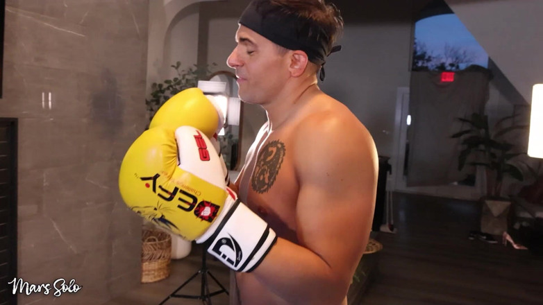 Mars solo: Boxning Match: Sam Stout vs Mars Solo - magslagning, blandad boxning,...