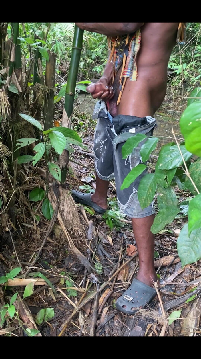 assdriller50: Mencurah air mani di dalam Hutan
