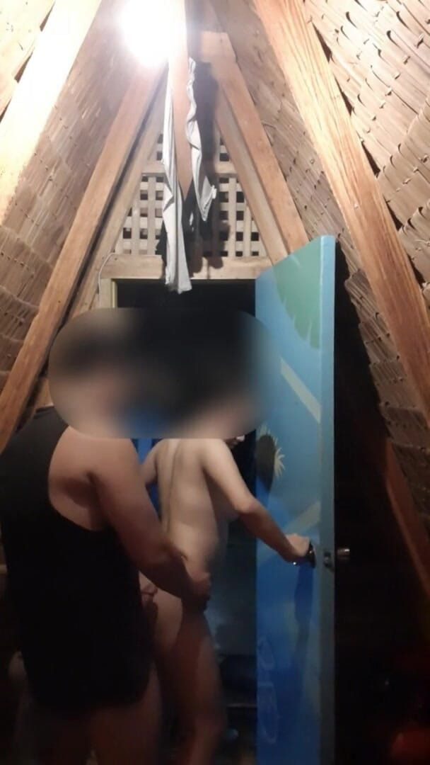 AshleyLevi: J’ai baisé ma copine en direct, pendant que les troupes...