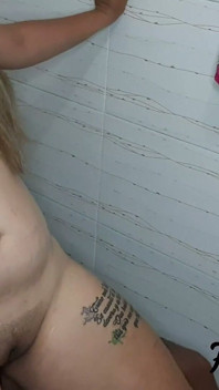 義理の妹がバスルームで私にセックスしてほしいと言っています
