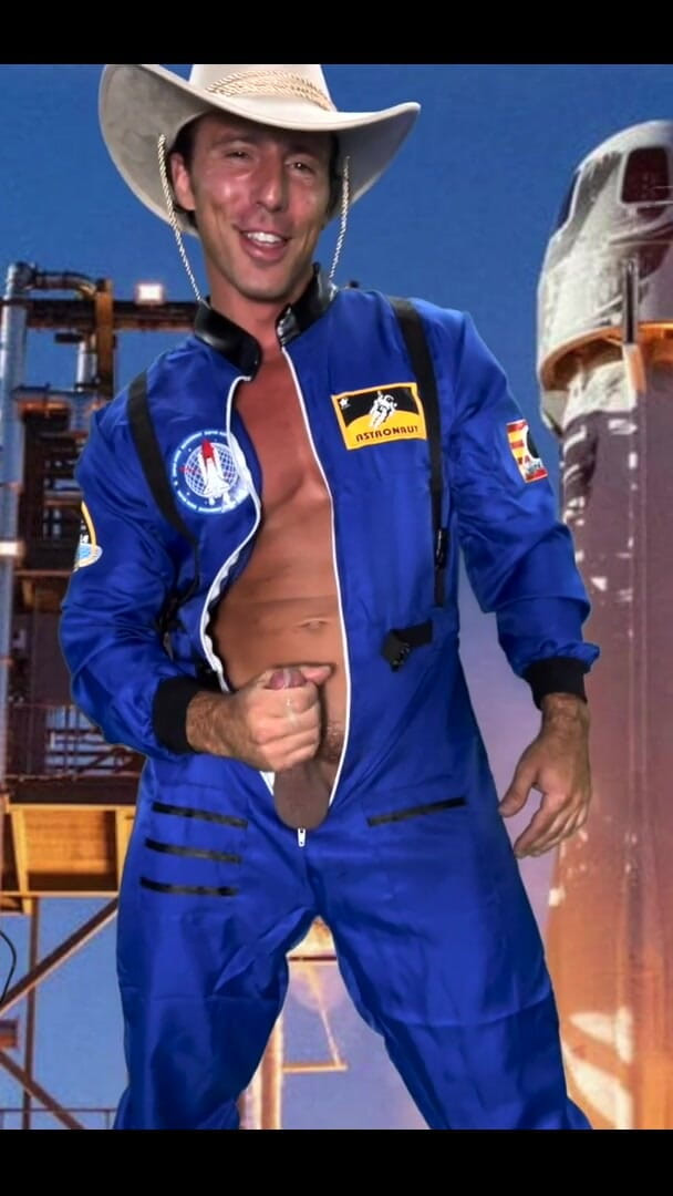 Reese Rideout: Space Suit Jack बंद