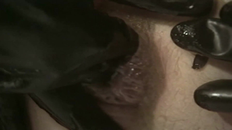 Vintage Climax: Old dude gets fingered by nuns