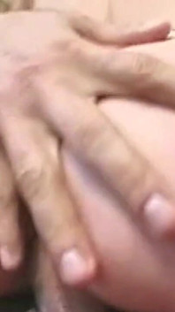 金发熟女的脸被精液浸透