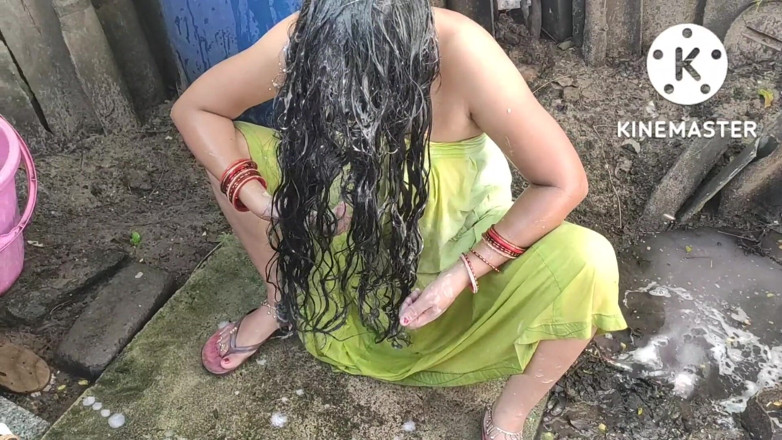 Anita yadav: Rumah istri india hot gaya hot