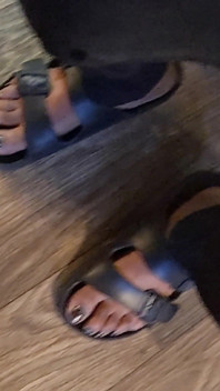 Nikkis frecher broadway, erster bBW footjob mit größe 11