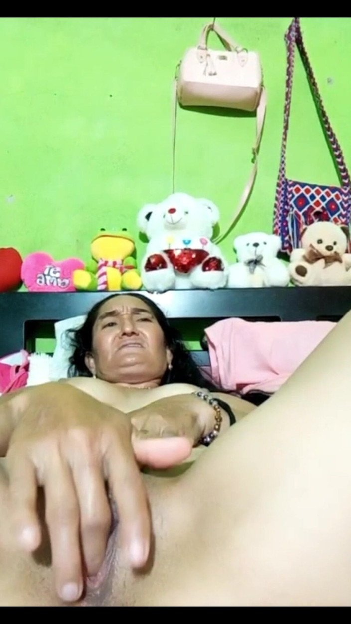 Anny Scorcia: Anale seks wortel