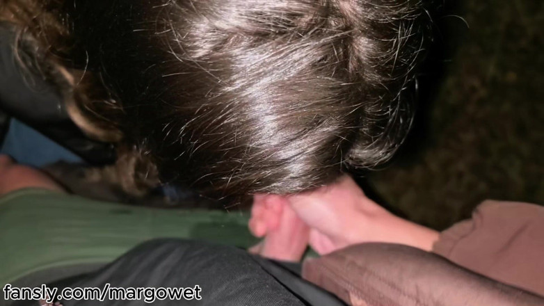 Margo Wet: Park mamada y garganta profunda con semen en la boca -...