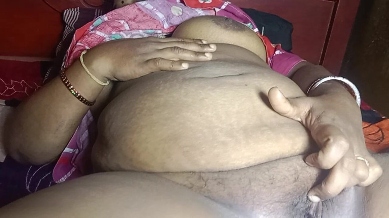 Tamil Anti Uma235: Ibu tiri saya melancap dengan bersendirian walaupun suaminya tiada di...