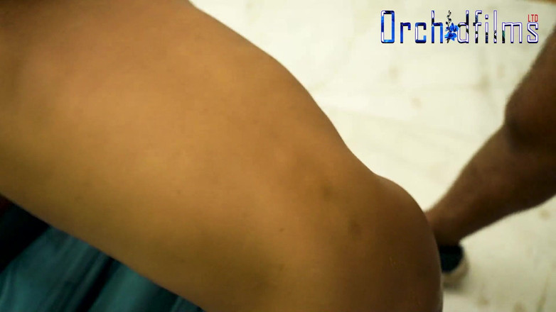 Xtramood: Guten morgen, yoga-kurs mit hübschem trainer