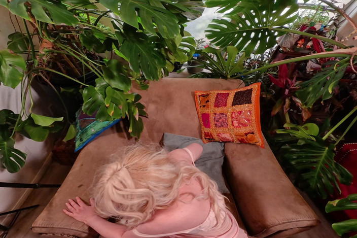 Erin Electra VR: Wife Pays Debt
