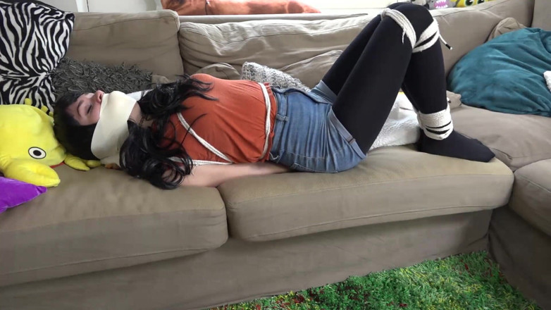 Restricting Ropes: Luna Grey - GND bound and gagged