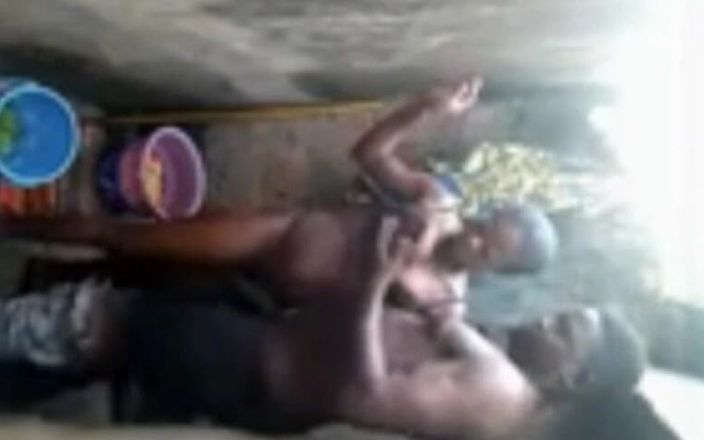 Pornsexlive: Ela foi pedir sua mudança, mas é fodida pelo livreiro