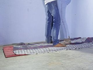 Indian college girls sex: Тамільська індійська студентка трахається в класі з хлопцем