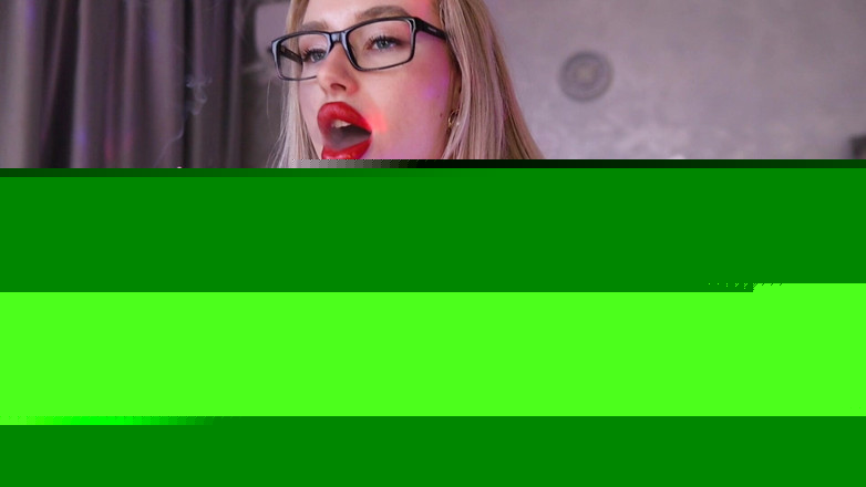 AnnaReyBlonde: Palenie z czerwonymi ustami