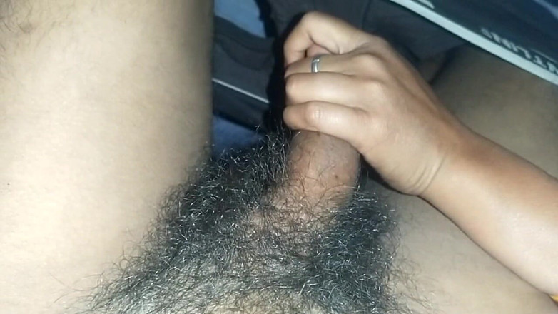 hotsimran70: Симран Бхабхи мастурбирует с бойфрендом в спальне