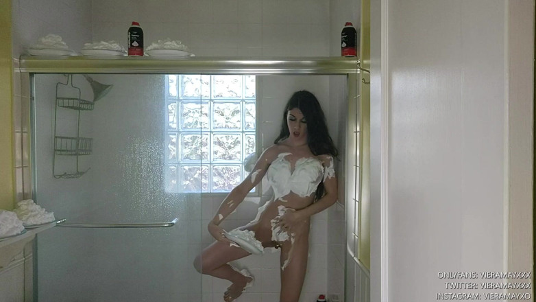 VieraMayXXX: Sploshing cu Mâzgă și Pies