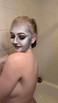 Косплей loona wolf, видалення фарби для тіла та гра з цицьками