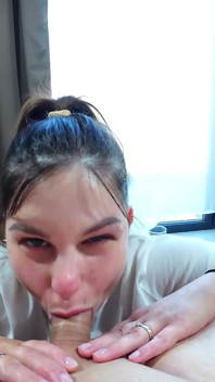 Voglio che tu mi sborra sulla faccia oggi